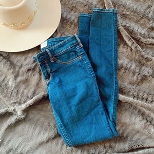 HOLLISTER SKINNY JEANS